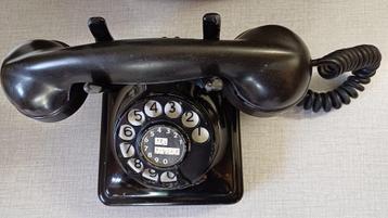 RTT telefoon in zwart bakeliet  beschikbaar voor biedingen