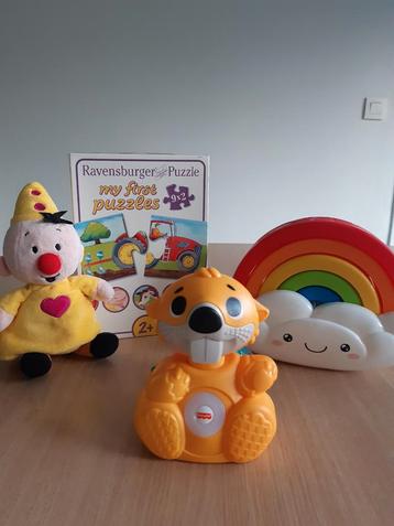 Pakketje baby´s eerste speelgoed. beschikbaar voor biedingen
