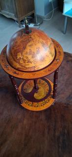 Wereldbol bar, Enlèvement