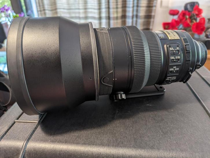 Nikon 200mm F/2 VR, TV, Hi-fi & Vidéo, Photo | Lentilles & Objectifs, Comme neuf, Téléobjectif, Enlèvement ou Envoi