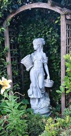 Betonnen tuinornamenten + gietijzeren vazen, Tuin en Terras, Tuinbeelden, Ophalen, Gebruikt, Beton