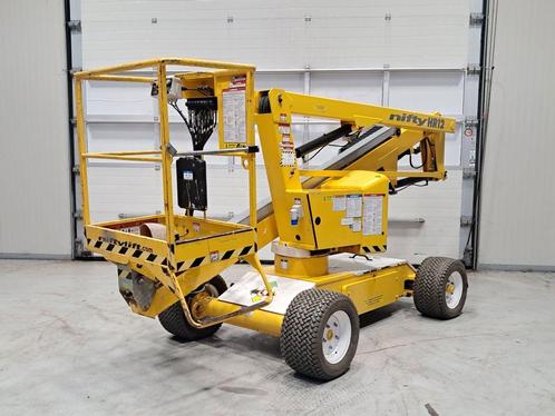 NIFTY-LIFT HR12NE, Zakelijke goederen, Machines en Bouw | Liften, Steigers en Ladders