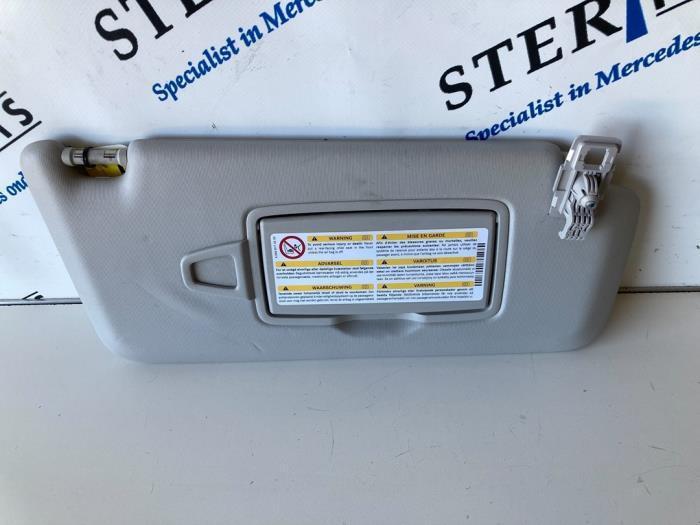 Zonneklep van een Mercedes B-Klasse, Auto-onderdelen, Interieur en Bekleding, Mercedes-Benz, Gebruikt, 3 maanden garantie, Ophalen of Verzenden