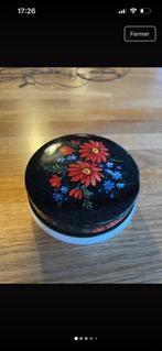 Boîtes vintage Victoria, métal - décor floral., Verzamelen, Blikken, Ophalen
