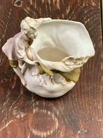 Mooi beeldje in porselein Royal Dux Bohemia, Antiek en Kunst, Ophalen