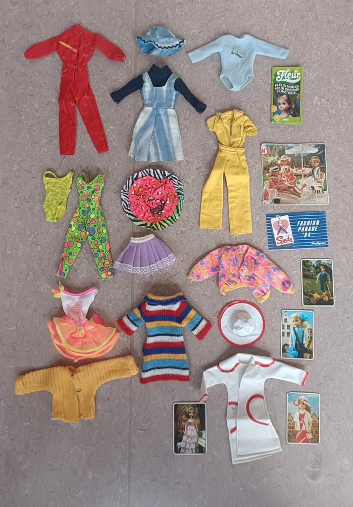 Vintage kleren Sindy en Fleur, Verzamelen, Poppen, Gebruikt, Overige typen, Ophalen of Verzenden