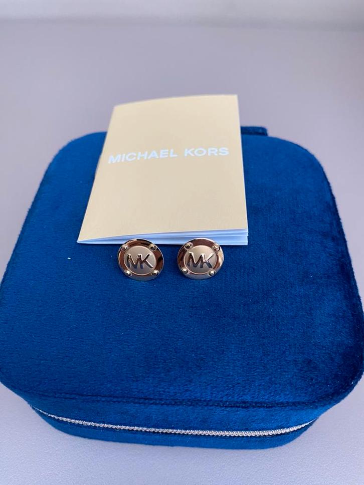 Originele oorbellen van Michael kors, Handtassen en Accessoires, Oorbellen, Nieuw, Knopjes of Stekers, Overige materialen, Goud