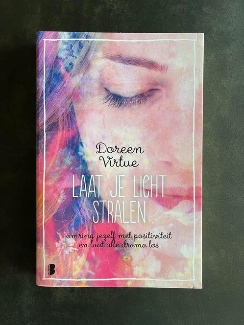 Doreen Virtue - Laat je licht stralen, Boeken, Esoterie en Spiritualiteit, Zo goed als nieuw, Ophalen