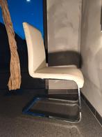 Designstoelen met gebruiksschade aan het kunstleder, Ophalen