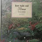Een tuin vol kleur in elk seizoen - John Kelly - 1989, Boeken, John Kelly, Ophalen of Verzenden, Zo goed als nieuw, Tuinieren en Tuinplanten