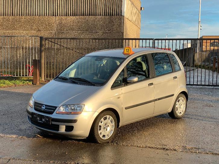 Fiat Idea 1.4i 16v Dynamic automatique, Auto's, Fiat, Bedrijf, Idea, ABS, Airconditioning, Boordcomputer, Centrale vergrendeling