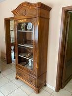 Antieke kast sierkast vitrine, Ophalen