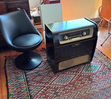 Oude radio grundig werkt nog beschikbaar voor biedingen