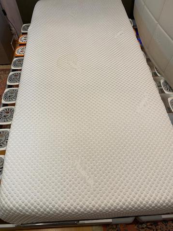 Matras Tempur de luxe 90x200x22 cm beschikbaar voor biedingen