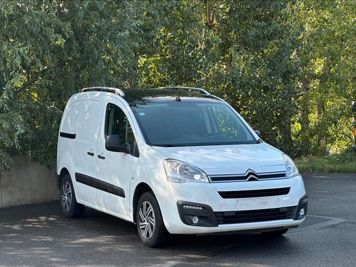 Citroen Berlingo * 1.6 Hdi * Automaat * 2017 * Gekeurd VVK *, Auto's, Citroën, Bedrijf, Te koop, Berlingo, Achteruitrijcamera