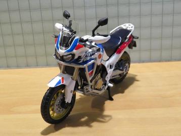 Honda CRF1000 Africa twin 1:18 bburago beschikbaar voor biedingen