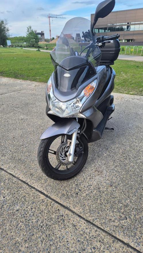 Honda PCX 125 cc, Motoren, Motoren | Honda, Particulier, Scooter, 11 kW of minder, 1 cilinder, Ophalen