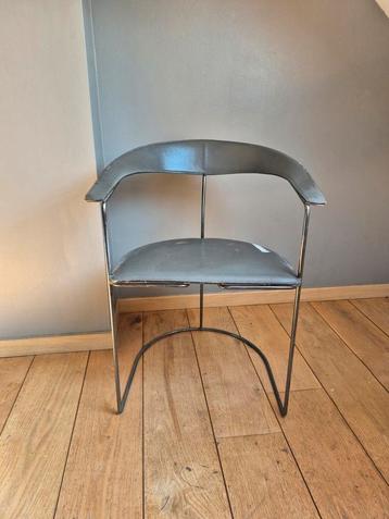 Arrben Ursula Italiaanse vintage stoel beschikbaar voor biedingen