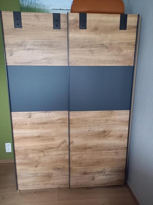 Stevige kleerkast met 2 schuifdeuren, Huis en Inrichting, Kasten | Kleerkasten, Nieuw, Met deur(en), Met plank(en), Met hangruimte