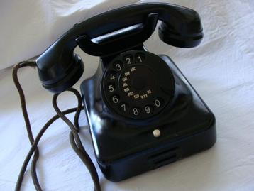 Vintage telefoon met draaischijf Siemens 1957 beschikbaar voor biedingen