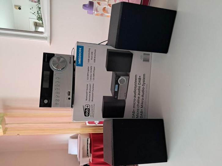 Topkoopje! Cd&radio+ blue tooth speler, Audio, Tv en Foto, Cd-spelers, Zo goed als nieuw, Ophalen