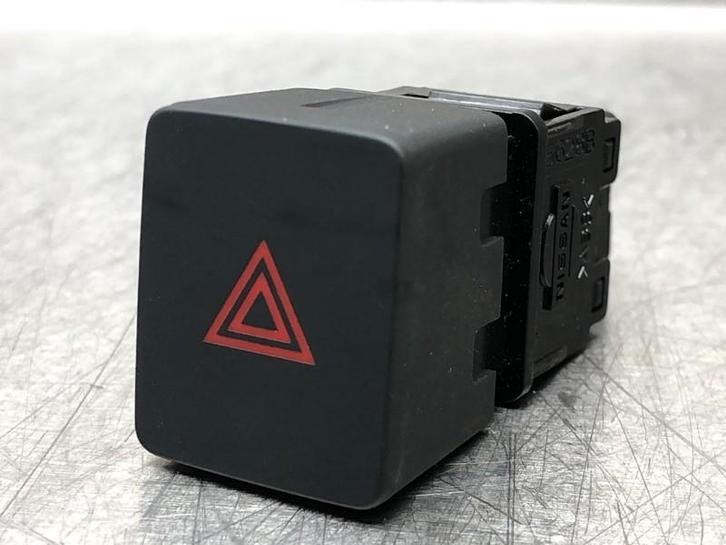 ALARMLICHTEN SCHAKELAAR Nissan Note (E12) (01-2012/12-2016), Auto-onderdelen, Dashboard en Schakelaars, Nissan, Gebruikt