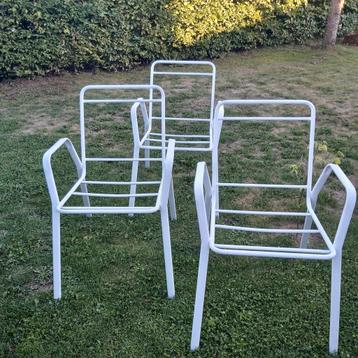 Chaise vintage  beschikbaar voor biedingen