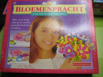 Bloemenpracht - MB (Vintage) beschikbaar voor biedingen