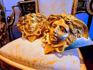 Gianni Versace Originele bronzen "Medusa" Wandlampen beschikbaar voor biedingen