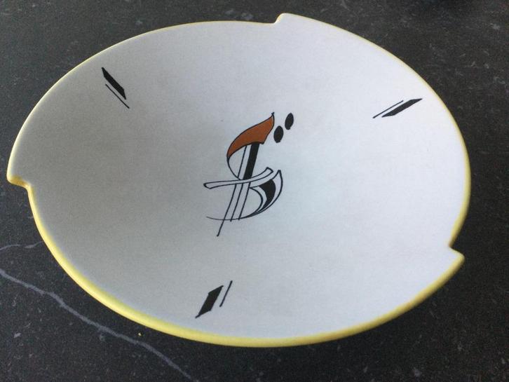 Prachtige keramische beker van Flora Gouda: Como 1502, Antiek en Kunst, Antiek | Keramiek en Aardewerk, Ophalen