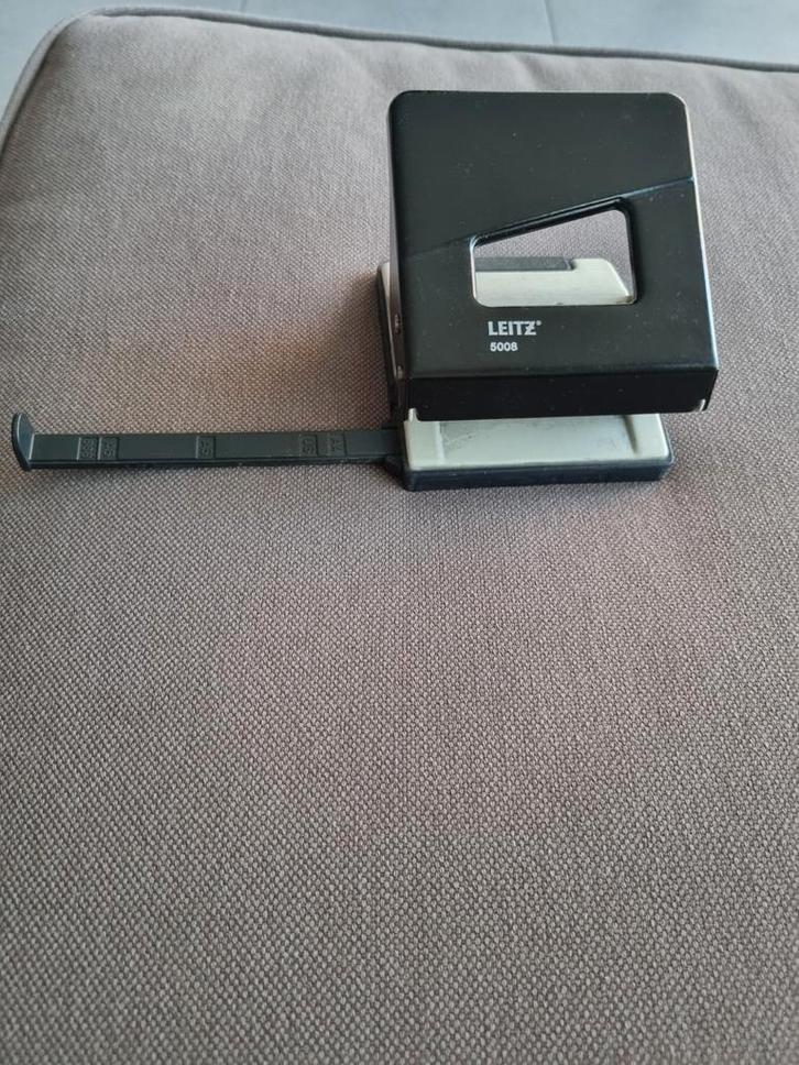 Perforator merk Leitz, Diversen, Bureau-accessoires, Zo goed als nieuw, Ophalen