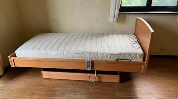 Lit Médicalisé + Matelas, Matelas, Une personne, Enlèvement, Utilisé