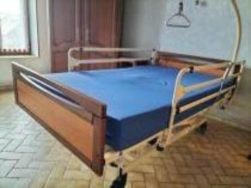 Groot ziekenhuisbed van 120 cm breed, Diversen, Verpleegmiddelen, Gebruikt, Ophalen of Verzenden
