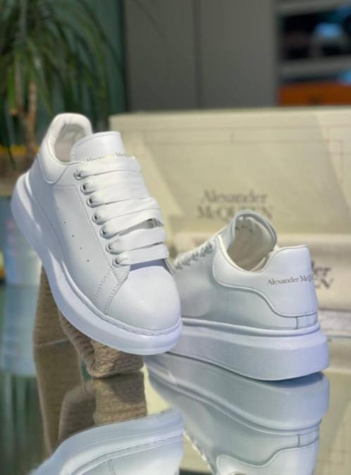 alexander mcqueen schoenen, Kleding | Dames, Schoenen, Nieuw, Sneakers, Wit, Ophalen of Verzenden