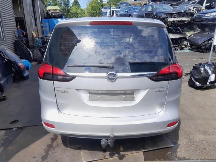 TREKHAAK Opel Zafira Tourer (P12) (01-2011/07-2019), Auto-onderdelen, Ophanging en Onderstel, Opel, Gebruikt