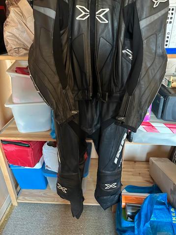 IXS leren tweedelige jumpsuit beschikbaar voor biedingen
