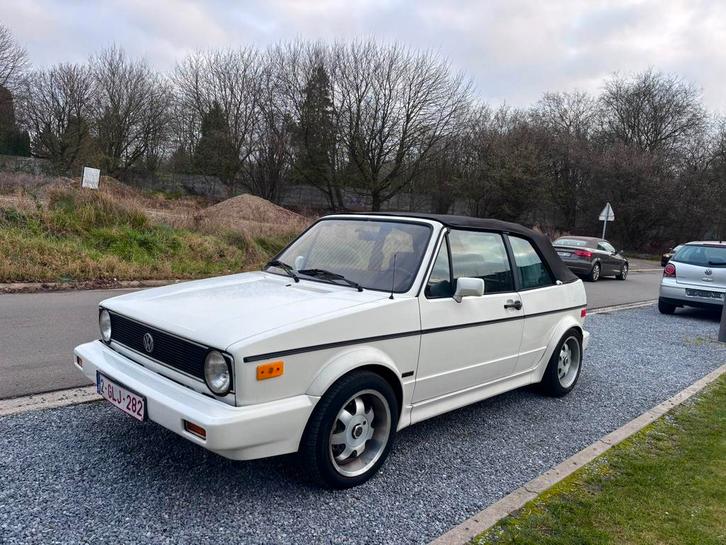 Golf 1 cabriolet modèle us 133.000kms reel 1.8 injection, Autos, Oldtimers & Ancêtres, Particulier, ABS, Ordinateur de bord, Intérieur cuir