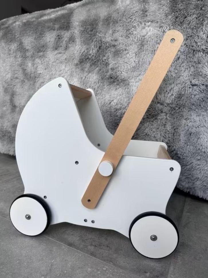 Landau de marche 2 en 1 en bois, Enfants & Bébés, Jouets | Jouets en bois, Utilisé, Jouet à Pousser ou Tirer, Enlèvement