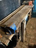 Oude verweerde werkbank met metalen bankschroef/slijpmachine, Doe-het-zelf en Bouw, Werkbanken, Ophalen, Gebruikt, Bankschroef