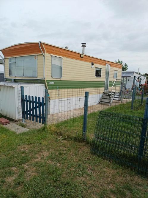 Stacaravan op polderzicht in bredene , 8 meter op 3 meter, Caravans en Kamperen, Stacaravans, Ophalen of Verzenden