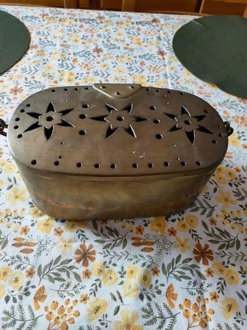 Voetstoofje beschikbaar voor biedingen