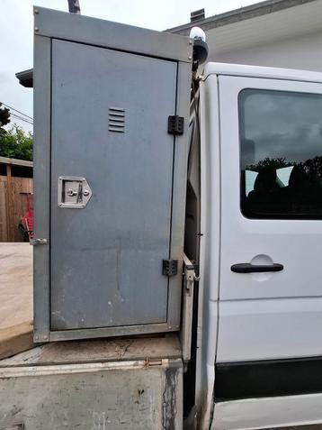 Gereedschapskist voor afvalcontainer beschikbaar voor biedingen