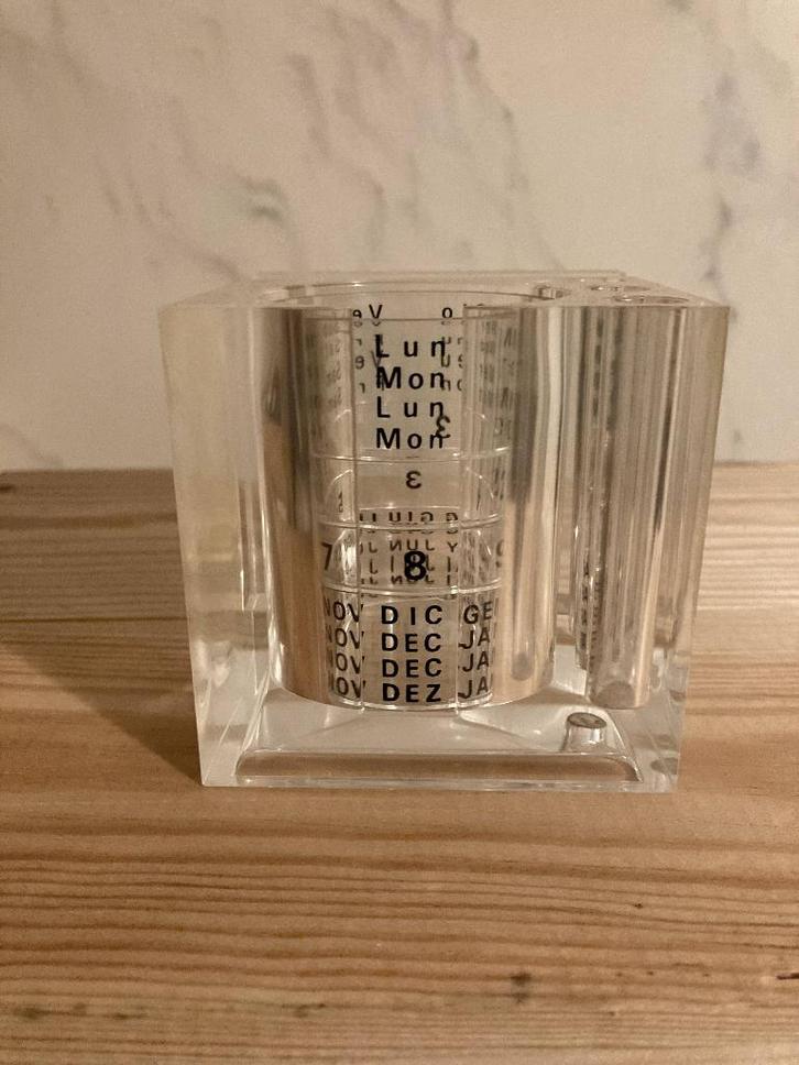 GUZZINI eeuwigdurende kalender / organiser uit de jaren 70, Diversen, Kalenders, Zo goed als nieuw, Jaarkalender, Ophalen of Verzenden