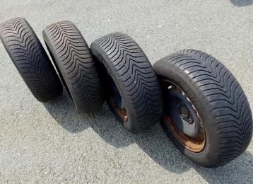4 pneus hiver 195/65-15 pour VW, entraxe 5x112 beschikbaar voor biedingen