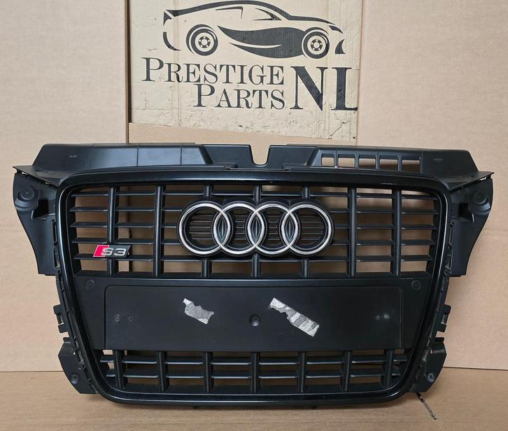 Grill Audi A3 8P Facelift S3 Origineel 2008-2012 8P0853651F, Auto-onderdelen, Carrosserie, Bumper, Voor, Gebruikt, Herkomst onderdeel bekend