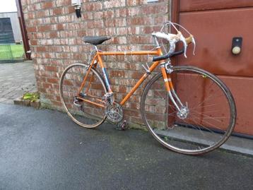 stalen koersfiets DIAMOND maat 54 prijs 100 euro beschikbaar voor biedingen