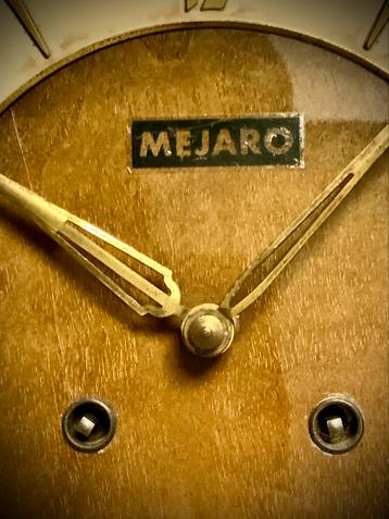 Vintage mechanische wandklok van Mejaro.