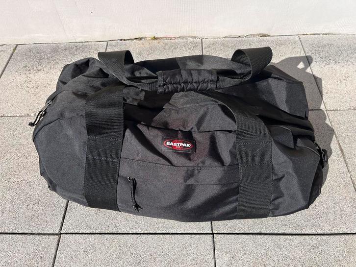 Grand sac voyage duffel Eastpak 90L comme neuf, Motoren, Accessoires | Koffers en Tassen, Zo goed als nieuw, Ophalen of Verzenden