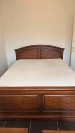 Antiek bed met zeer goede matras en 2 nachtkastjes, Huis en Inrichting, Slaapkamer | Complete slaapkamers, Ophalen, Gebruikt, Tweepersoons