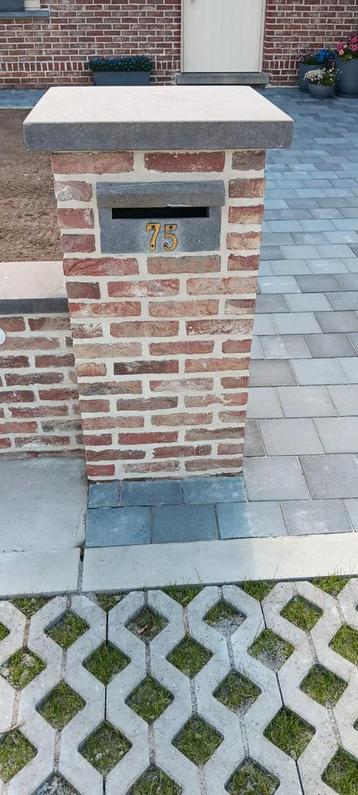 Blauwsteen 50x50x5 met waterdruprand in perfecte staat., Tuin en Terras, Tegels en Klinkers, Ophalen, Zo goed als nieuw